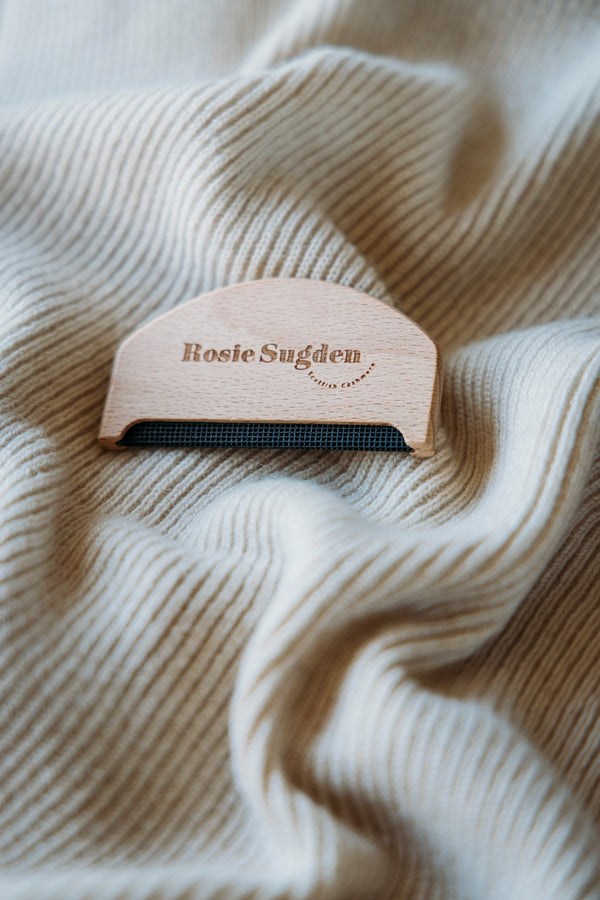 Cashmere De-Pilling Comb