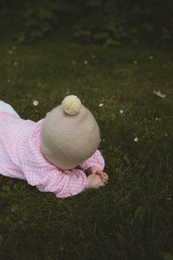 Cashmere Baby Bonnet, Alabaster with Lemon Pom