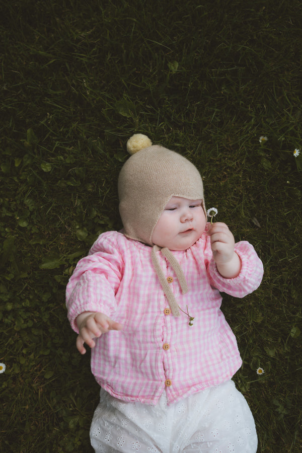 Cashmere Baby Bonnet, Alabaster with Lemon Pom