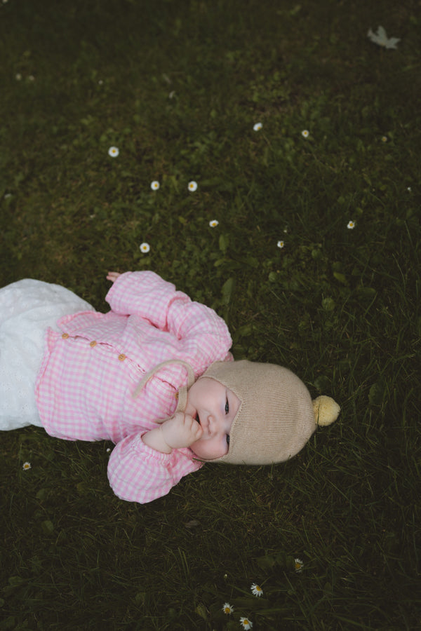 Cashmere Baby Bonnet, Alabaster with Lemon Pom